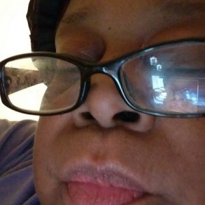 Meet your Posher, Valeta